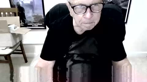 Snapshot of funclemike chatting on October 9, 2025, 6:17 pm funclemike online show from October 9, 2025, 6:17 pm