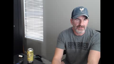 funfitmalelv2 online show from January 4, 2025, 9:20 pm