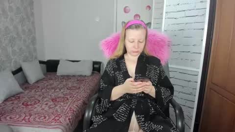 Snapshot of funny_bunny4 chatting on March 3, 2025, 7:49 pm funny_bunny4 online show from March 3, 2025, 7:49 pm