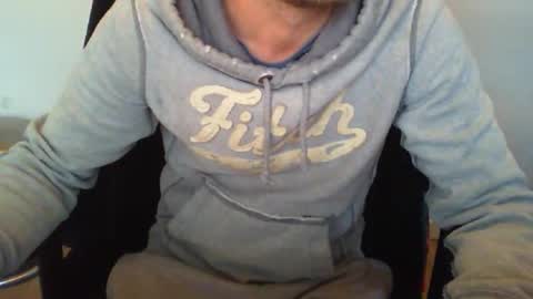 YWhiteNiceMan online show from February 17, 2026, 8:55 am