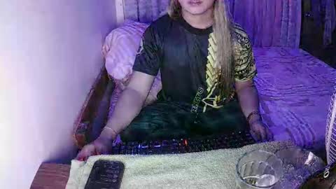 Snapshot of future_bride chatting on February 6, 2026, 1:03 pm future_bride online show from February 6, 2026, 1:03 pm