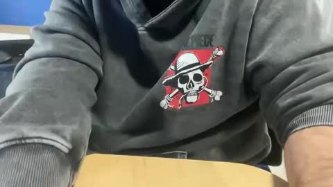 Snapshot of fuzitzu2 chatting on November 19, 2025, 7:41 am fuzitzu2 online show from November 19, 2025, 7:41 am