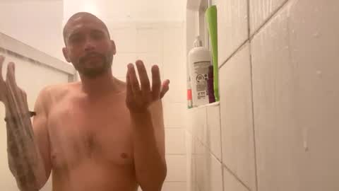 fvvkboyy online show from February 1, 2025, 2:02 pm