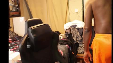 Snapshot of fyrecontrol chatting on December 22, 2024, 5:12 am seldom seen online show from December 22, 2024, 5:12 am