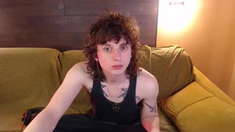 Snapshot of g1vememoney chatting on February 15, 2026, 7:51 am Ian online show from February 15, 2026, 7:51 am