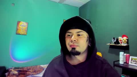 independient model online show from September 14, 2025, 7:07 am