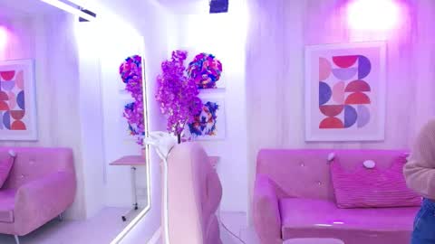 gabby_evanns online show from March 5, 2026, 12:23 pm