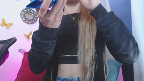 Snapshot of gabbyhills_ chatting on October 15, 2025, 10:37 am Gabby online show from October 15, 2025, 10:37 am