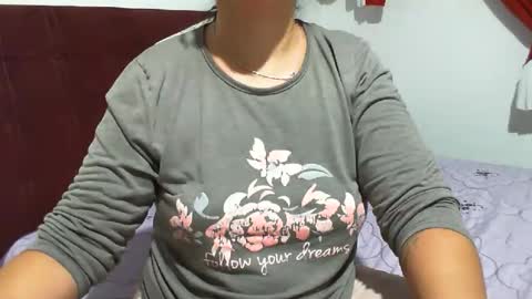 gaby  layla online show from April 17, 2026, 12:13 am