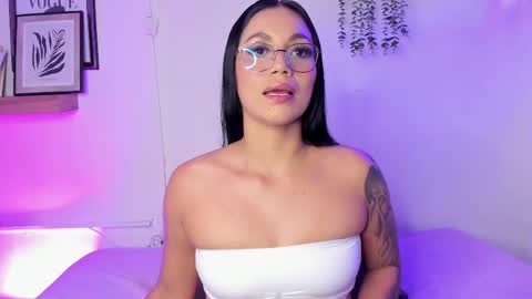 Snapshot of gabihills chatting on June 9, 2026, 2:01 am GABRIELA online show from June 9, 2026, 2:01 am
