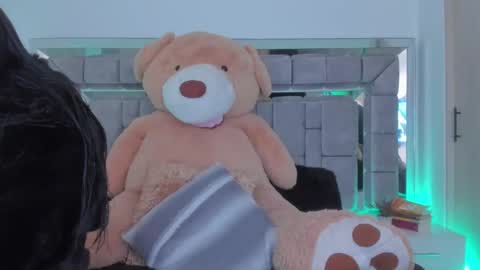 Gabriela Montes online show from December 8, 2024, 5:50 am