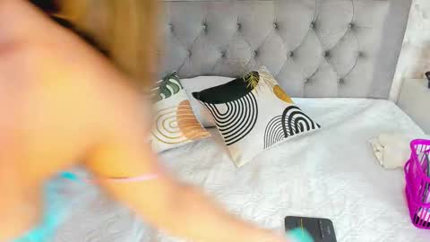   online show from December 15, 2025, 1:26 pm