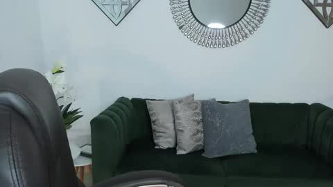 gabriella_evans_ online show from February 18, 2026, 1:45 am