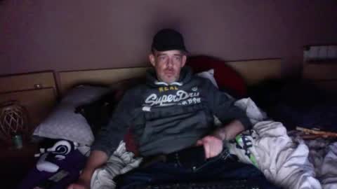 gabssss0802 online show from December 6, 2024, 6:28 pm