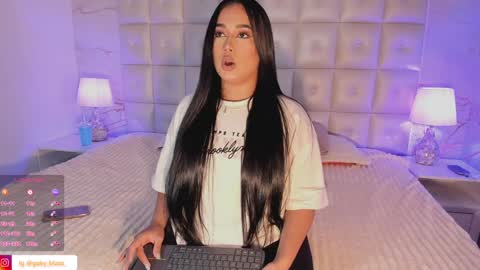 Snapshot of gaby_blaze chatting on January 14, 2025, 5:56 pm Gaby Blaze online show from January 14, 2025, 5:56 pm