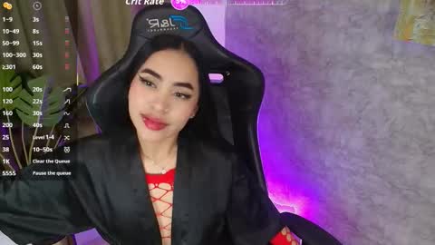          online show from October 19, 2025, 1:39 am