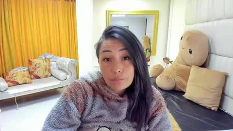 gabriela online show from March 3, 2025, 8:11 pm