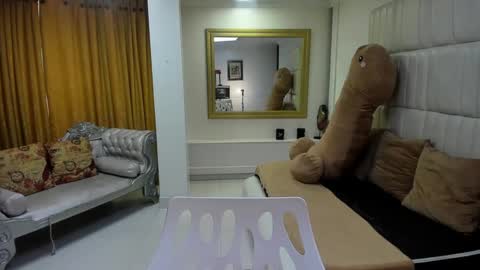 gabriela online show from October 11, 2025, 4:05 pm