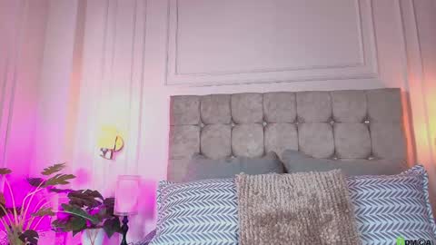 GabyEvans online show from April 24, 2026, 12:18 pm