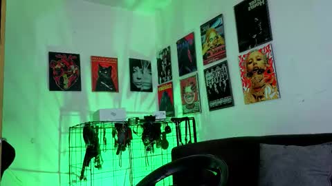 Gael Conner online show from November 15, 2025, 4:10 am