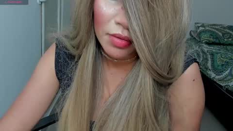 gaia_oficialll online show from May 5, 2026, 11:24 pm