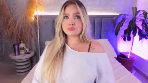 Gaia Baker  online show from March 12, 2026, 4:35 pm