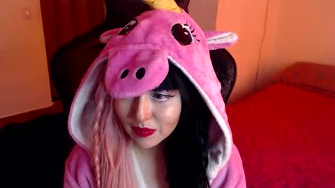 Kate 3 online show from June 7, 2026, 6:44 pm