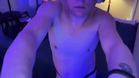 Snapshot of gallowsjackirl chatting on December 17, 2024, 6:02 am gallowsjackirl online show from December 17, 2024, 6:02 am