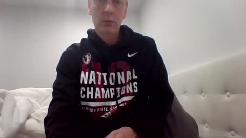 Snapshot of gamerboy200 chatting on December 3, 2024, 7:10 am gamerboy200 online show from December 3, 2024, 7:10 am