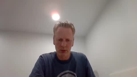 Snapshot of gamerboy200 chatting on September 23, 2025, 1:52 am gamerboy200 online show from September 23, 2025, 1:52 am