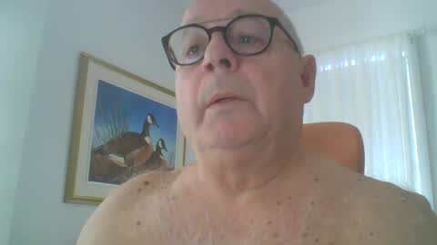 Snapshot of gamin68 chatting on January 27, 2025, 1:52 pm gamin68 online show from January 27, 2025, 1:52 pm