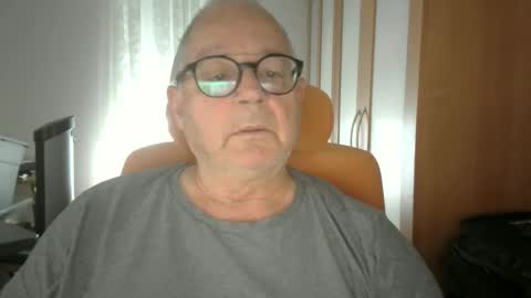 Snapshot of gamin68 chatting on October 8, 2025, 4:59 pm gamin68 online show from October 8, 2025, 4:59 pm