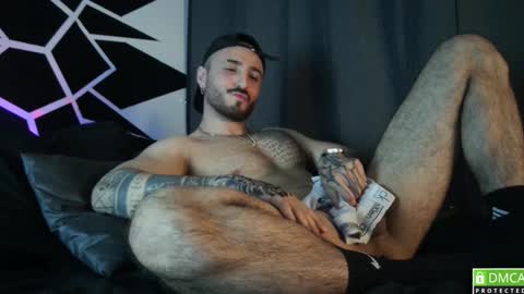 Snapshot of garbel09 chatting on December 22, 2024, 9:11 am Chris  Dont forget to gift me thumb up Its very important to me and makes me happy AF  online show from December 22, 2024, 9:11 am