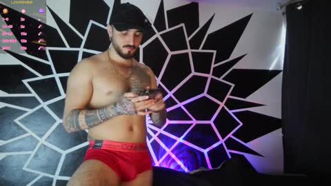 Snapshot of garbel09 chatting on January 29, 2025, 6:39 pm Chris  Dont forget to gift me thumb up Its very important to me and makes me happy AF  online show from January 29, 2025, 6:39 pm