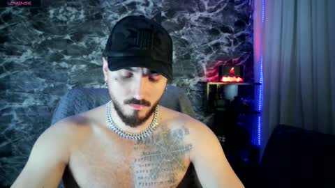 Snapshot of garbel09 chatting on February 24, 2025, 5:33 am Chris  Dont forget to gift me thumb up Its very important to me and makes me happy AF  online show from February 24, 2025, 5:33 am