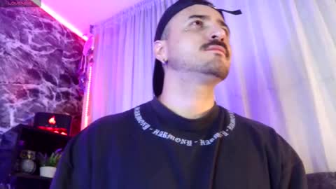 Snapshot of garbel09 chatting on October 22, 2025, 6:46 am Chris  Dont forget to gift me thumb up Its very important to me and makes me happy AF  online show from October 22, 2025, 6:46 am