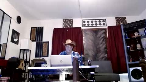 gatewaylaptop2019 online show from October 27, 2025, 6:56 pm