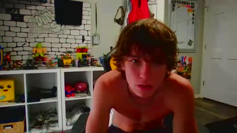 gavatr0n online show from May 13, 2026, 7:11 pm