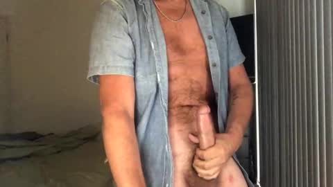 gcsurfer81 online show from December 11, 2024, 4:28 am