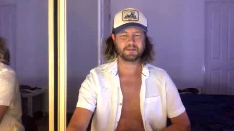 gcsurfer81 online show from March 11, 2026, 7:58 am