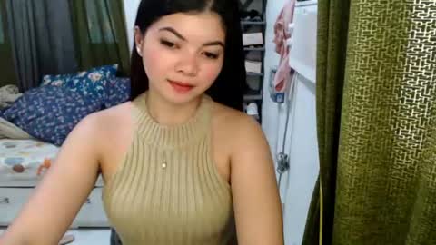 gel_lllluxry online show from July 3, 2026, 11:22 pm