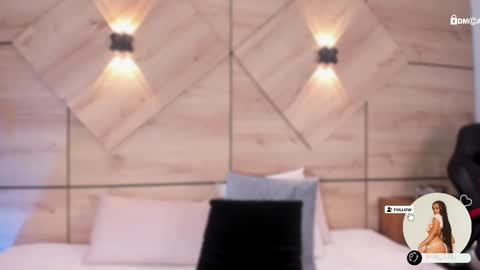 Snapshot of gemmacarter_ chatting on February 12, 2025, 10:48 pm    online show from February 12, 2025, 10:48 pm