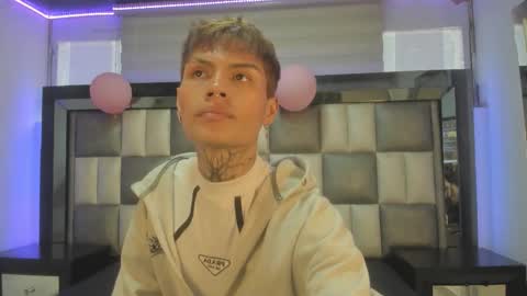 genesis_js online show from November 25, 2025, 8:09 pm