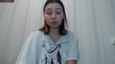 genev__ievee online show from January 19, 2026, 8:51 am