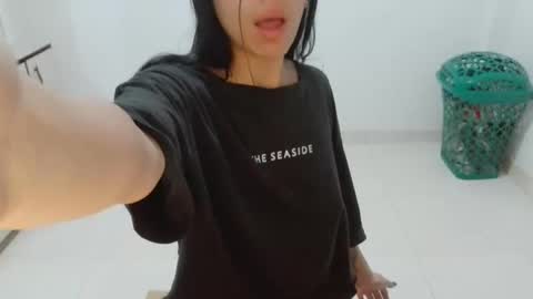 Genoveva online show from December 20, 2025, 9:49 am