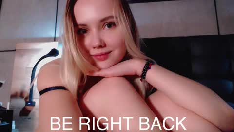 Snapshot of gentleflower23 chatting on November 16, 2025, 12:05 am Tanya online show from November 16, 2025, 12:05 am