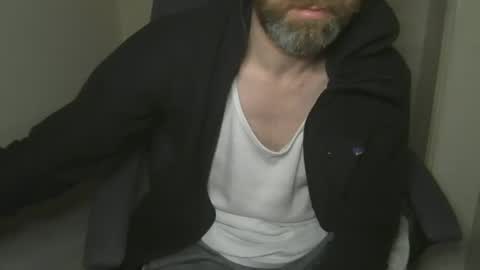 Snapshot of geon2xx chatting on December 11, 2024, 10:16 pm Geon online show from December 11, 2024, 10:16 pm