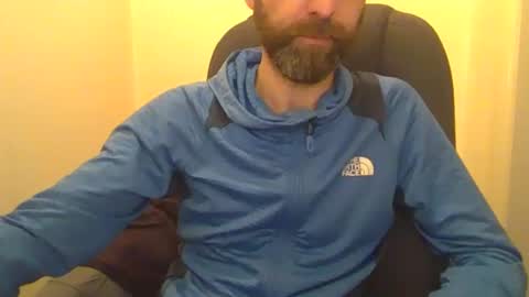 Snapshot of geon2xx chatting on December 24, 2024, 10:39 pm Geon online show from December 24, 2024, 10:39 pm