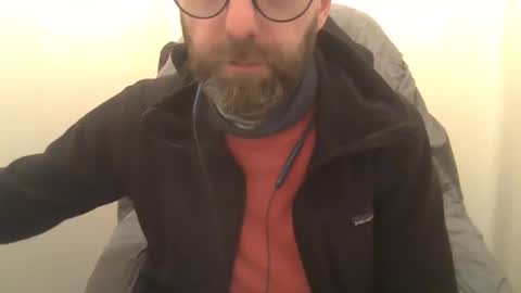 Snapshot of geon2xx chatting on January 28, 2025, 9:19 pm Geon online show from January 28, 2025, 9:19 pm