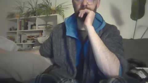 Snapshot of geon2xx chatting on November 2, 2025, 2:36 am Geon online show from November 2, 2025, 2:36 am